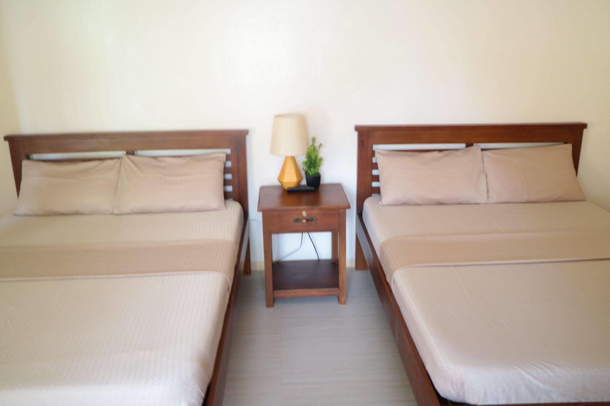 Jannah Glycel Beach House Hotel Guimaras Esterno foto