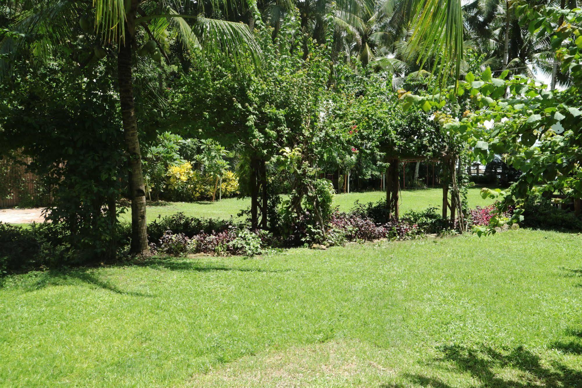Jannah Glycel Beach House Hotel Guimaras Esterno foto